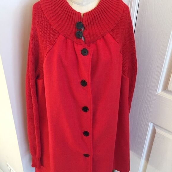 Red Cape Coat   - Picture 3 of 5